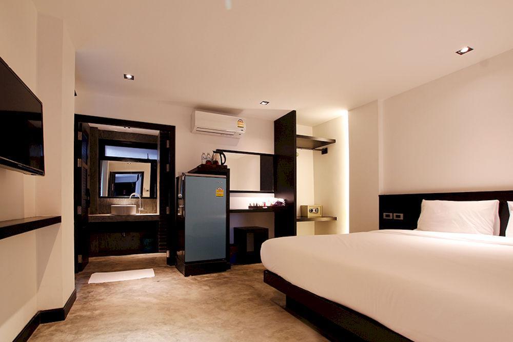 Islanda Boutique Hotel Patong Bagian luar foto