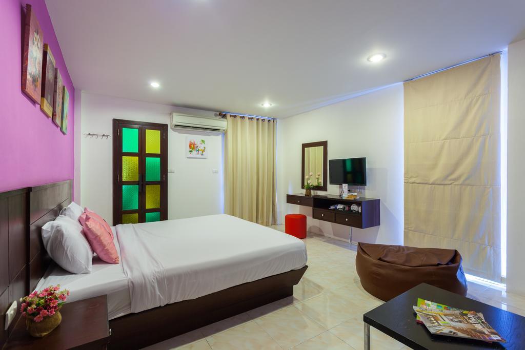 Islanda Boutique Hotel Patong Bagian luar foto