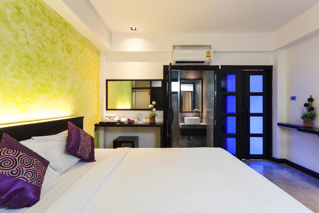 Islanda Boutique Hotel Patong Bagian luar foto