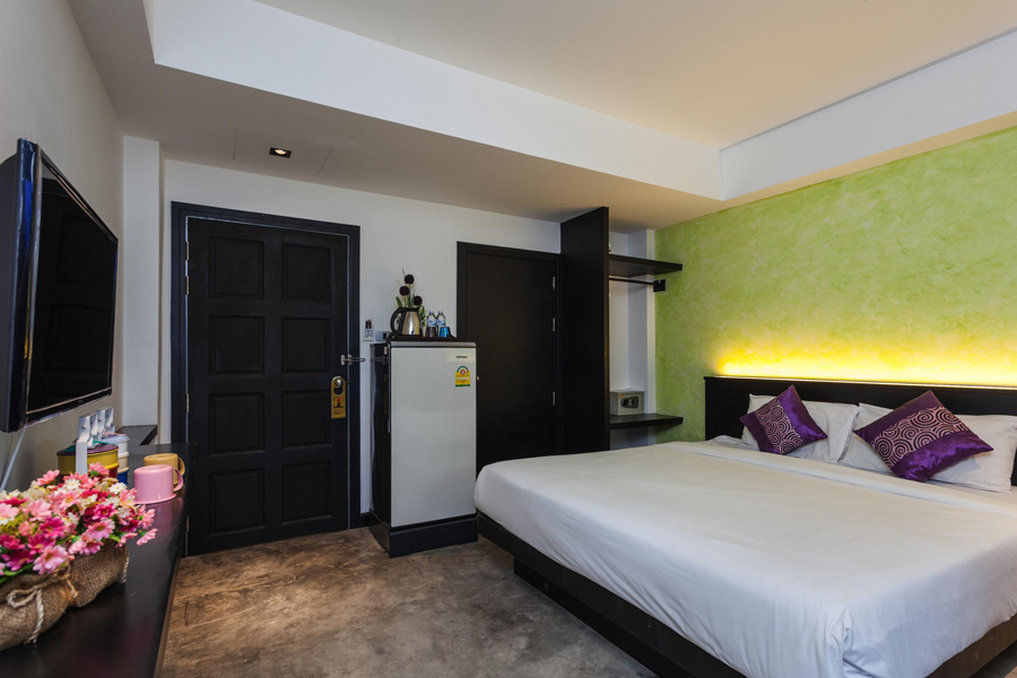 Islanda Boutique Hotel Patong Bagian luar foto