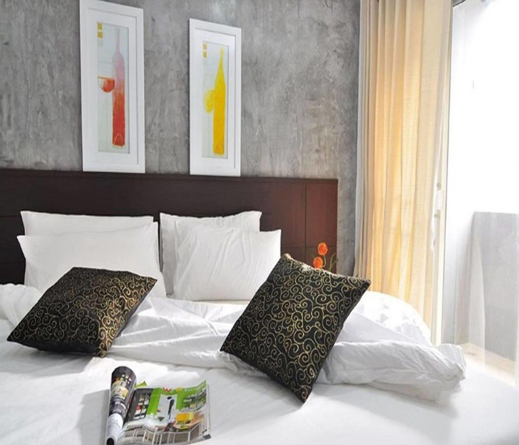 Islanda Boutique Hotel Patong Bagian luar foto