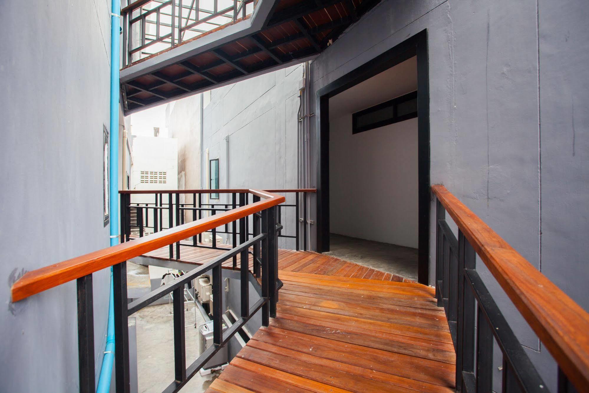Islanda Boutique Hotel Patong Bagian luar foto